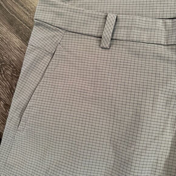 Lululemon Grid Grey Shorts - Picture 2 of 6
